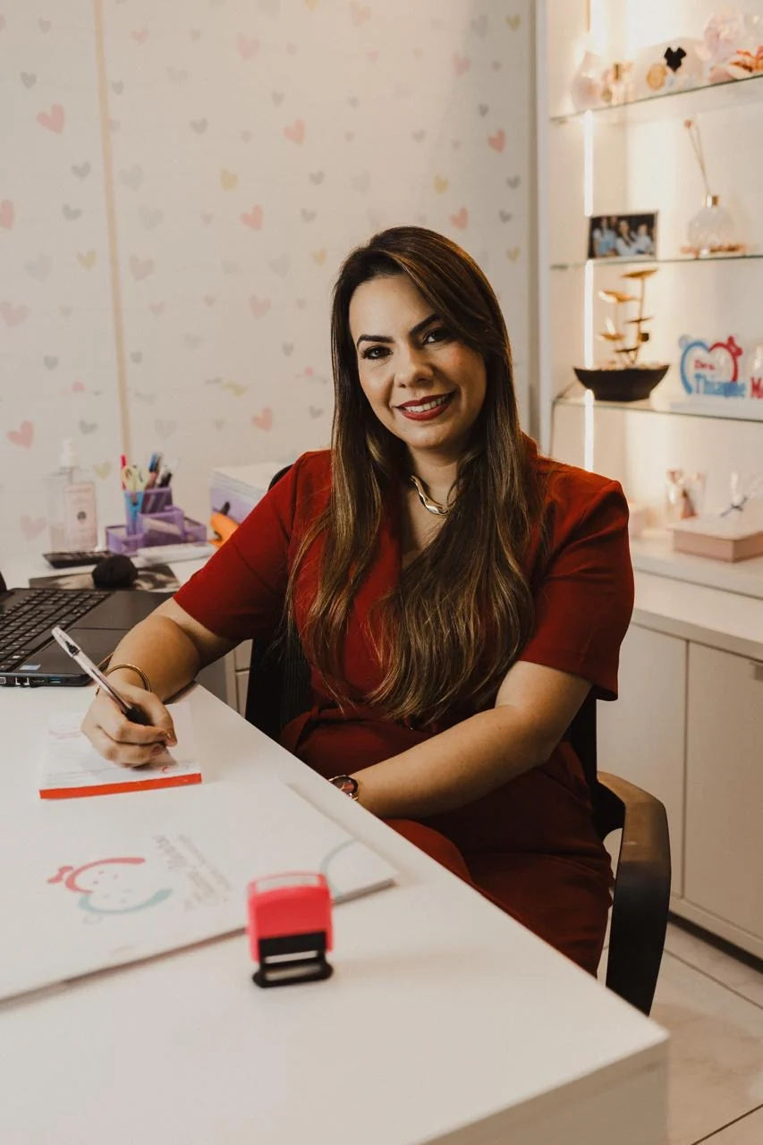 Dra. Thianne Medeiros, pediatra e neonatologista